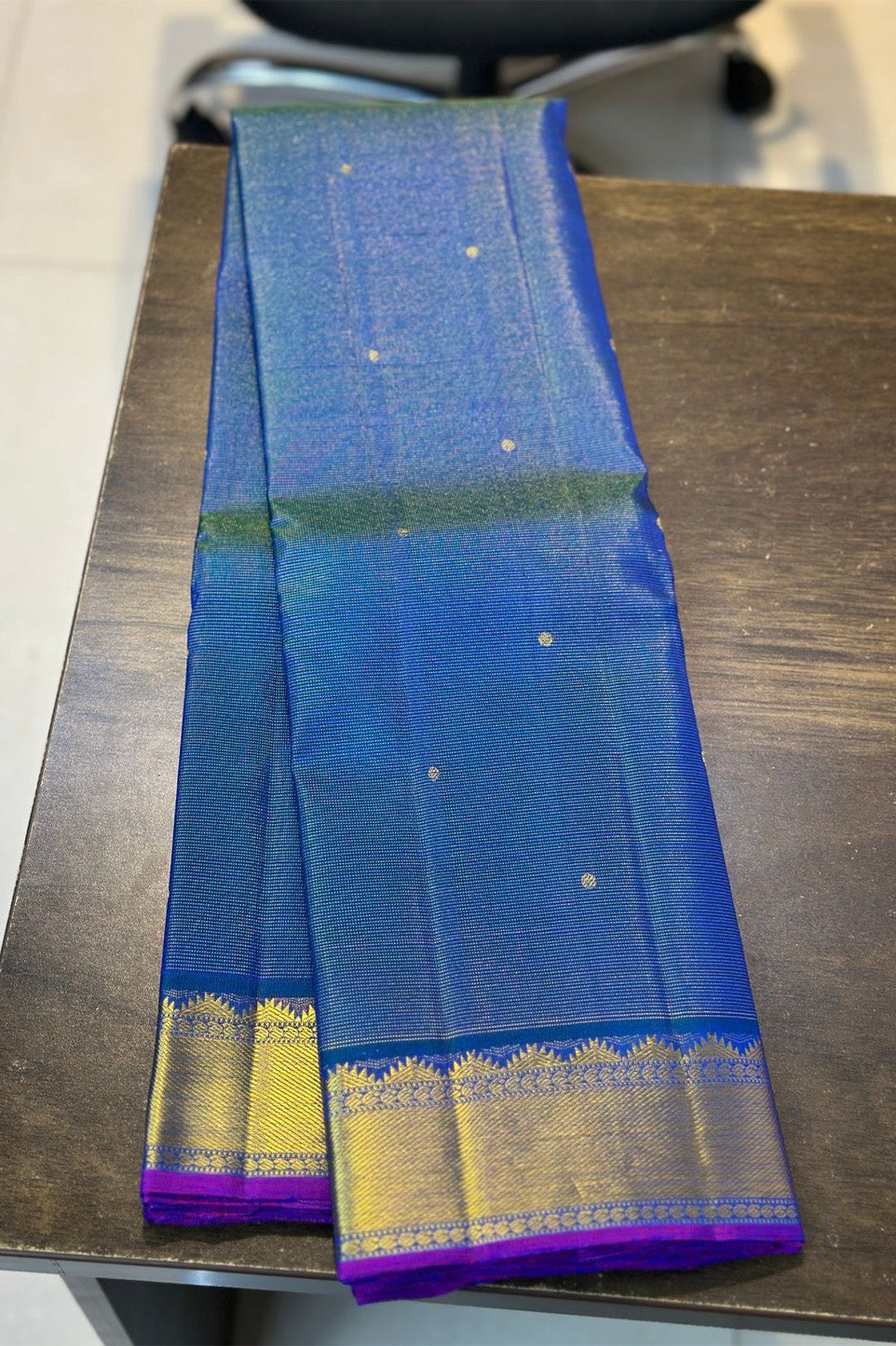 Royal Blue Vaira Oosi Silk Saree with Gold Border & 2G Zari