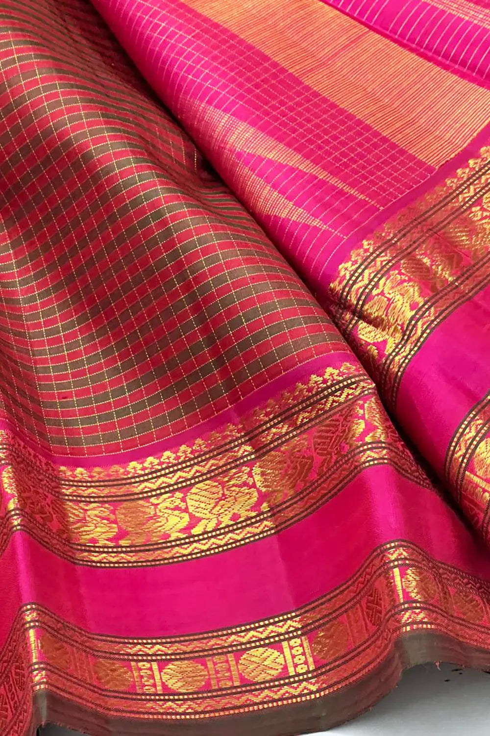 Vintage Vairaoosi Kanchipuram Silk Saree in Brown and Pink with 2G Gold Zari