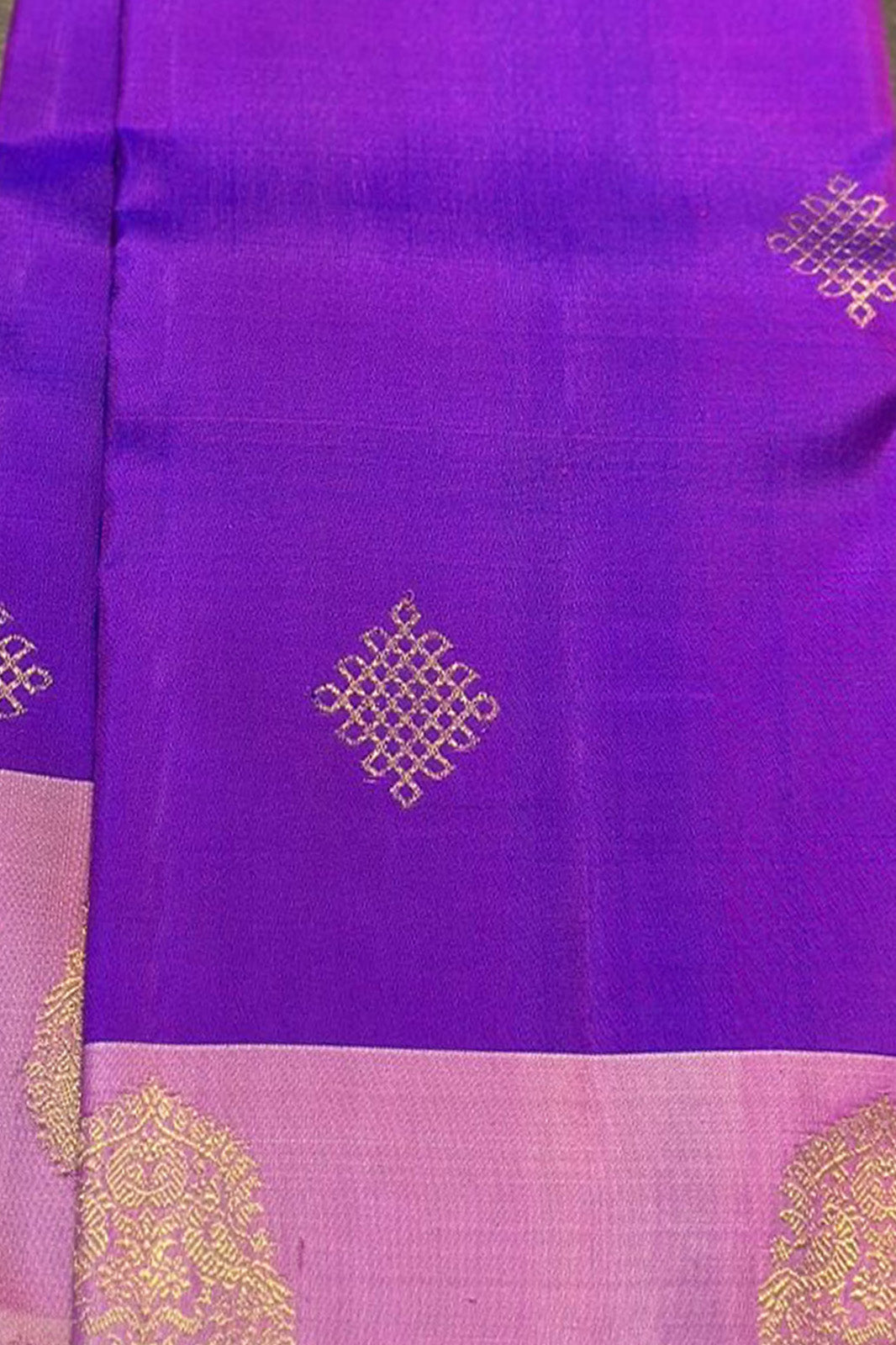 Purple Kolam Butta Silk Saree with Pink Border & 2G Gold Zari